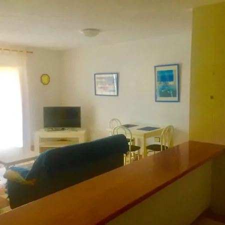 Apartment 公寓 *